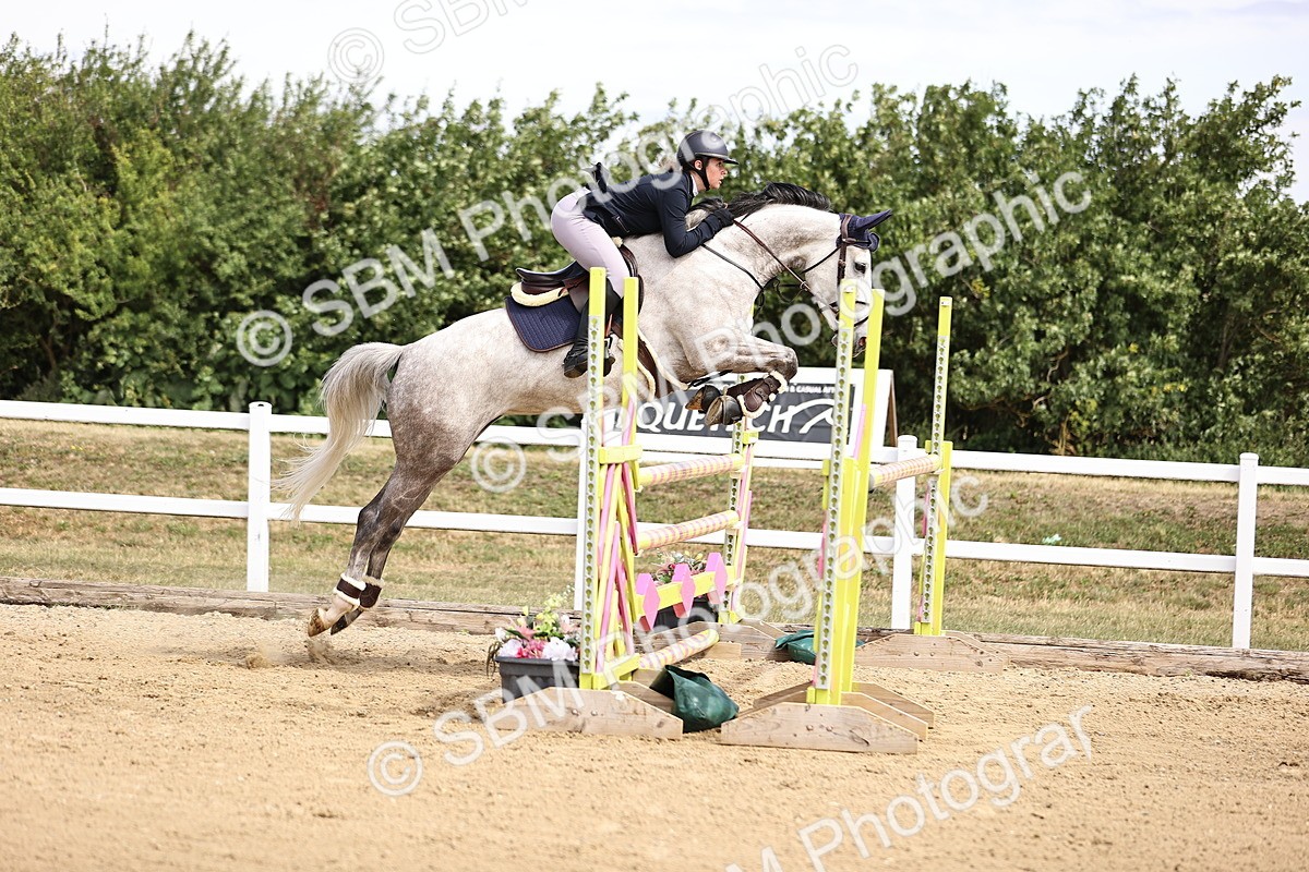 SBM_009834 - Class 8 - Senior Newcomers - 1.10  Open