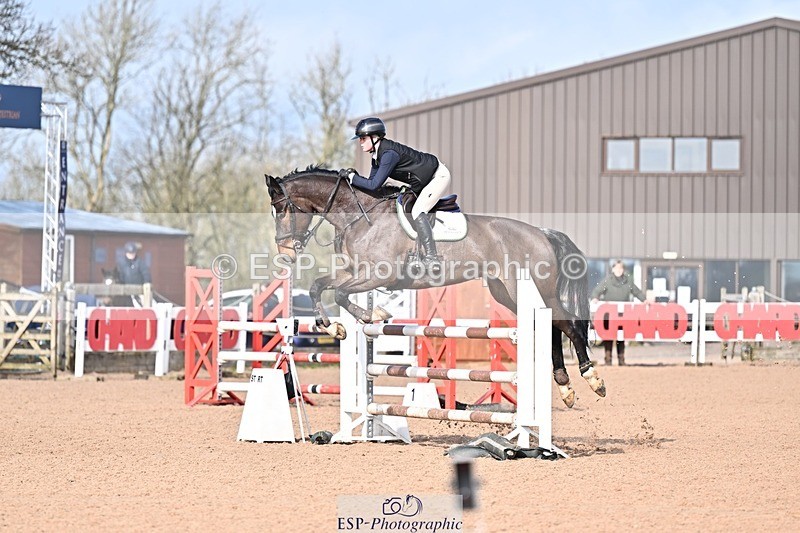 260225-121906-00261 - Cls 4 Newcomers and 1.10m