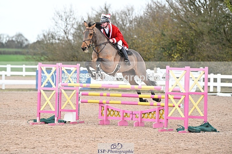 241206-131909-00971 - Cls 5 Newcomers and 1.10m Open