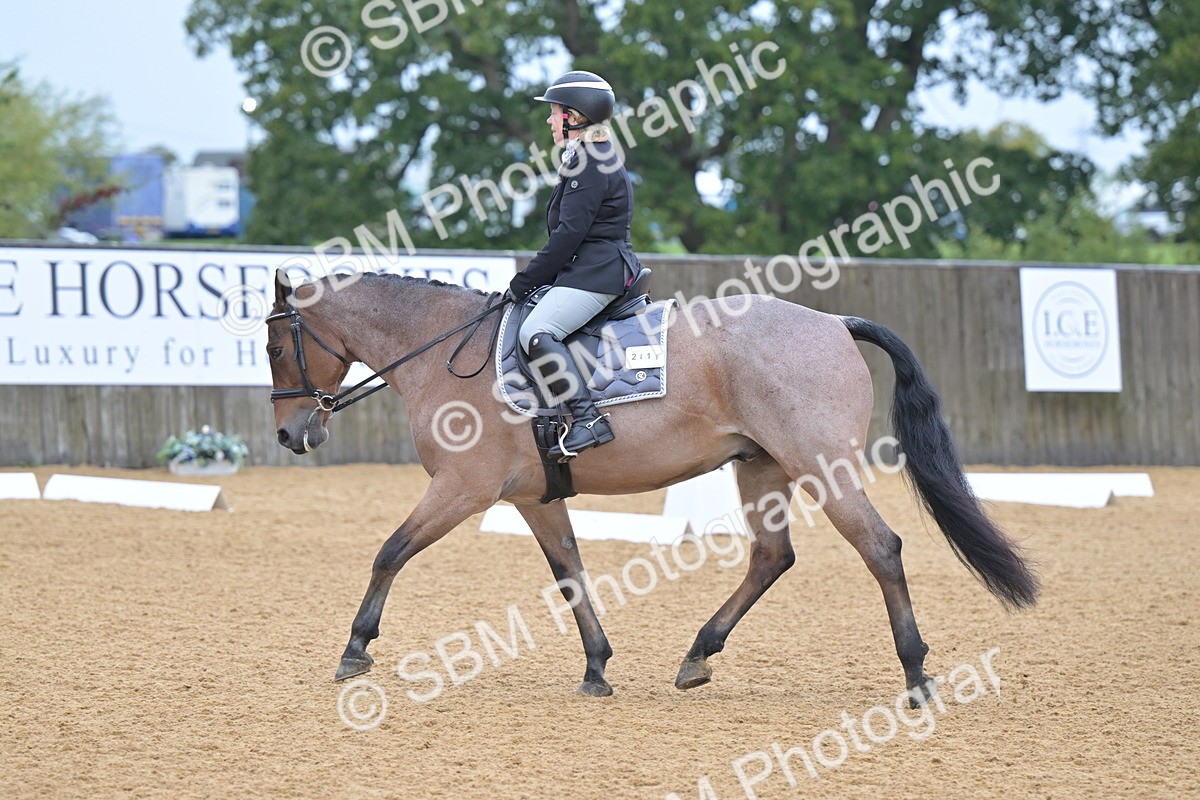 SBM_00527 - D2 - Small Tour Championship Intro 2