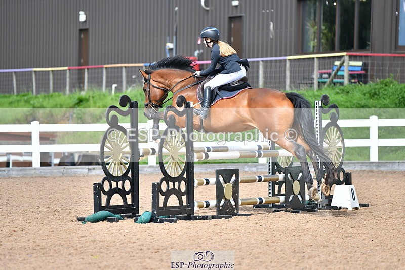 230819A-153600-01064 - Cls 32 95cm Amateur Qualifier