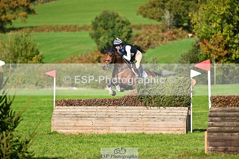 251025A-125559-19314 - F-453-Lucy.Lloyd