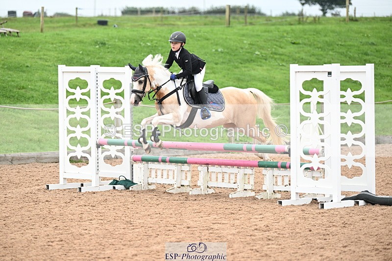 240907A-123045-01649 - Cls 3 Pony Medium Team 80cm & 90cm