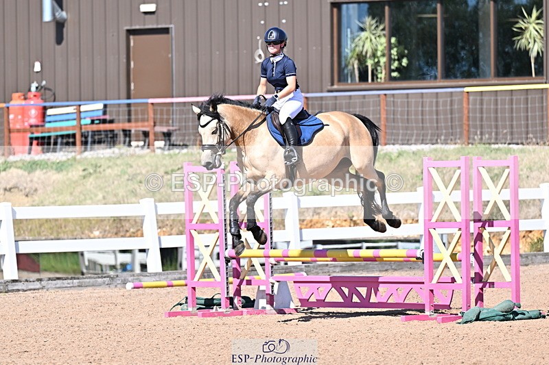 250708A-165153-00120 - 70cm Classes