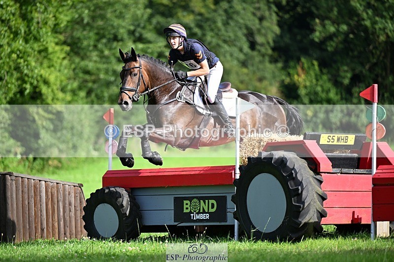 240803-164537-09618 - 276-Max_Forster-CELTIC_CROSS