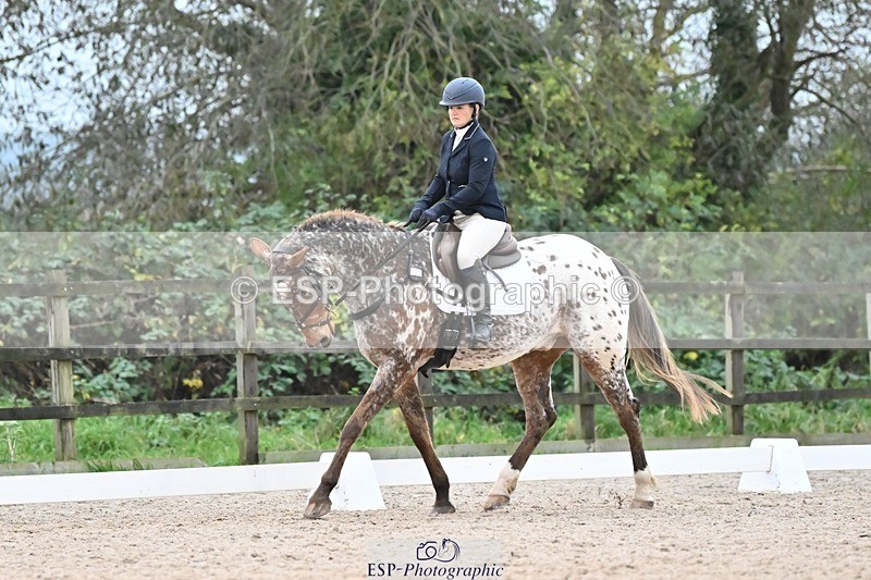 241103-160007-03285 - Novice 1 - 14.44 to 16.08