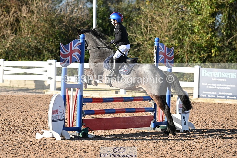 241026A-100713-00048 - SAT Cls 3 Pony Intro 70cm