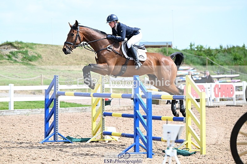 240605A-153532-00911 - Cls 5 Foxhunter and 1.20m Open