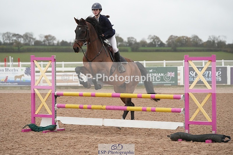 251109-085819-03123 - Cls 15 British Novice and 90cm Open