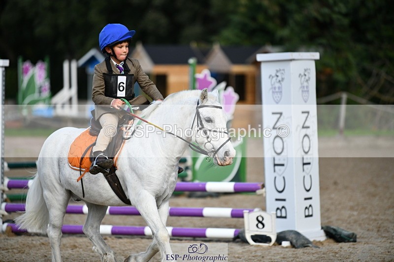 251004A-132944-01290 - Classes 6 & 7 60cm