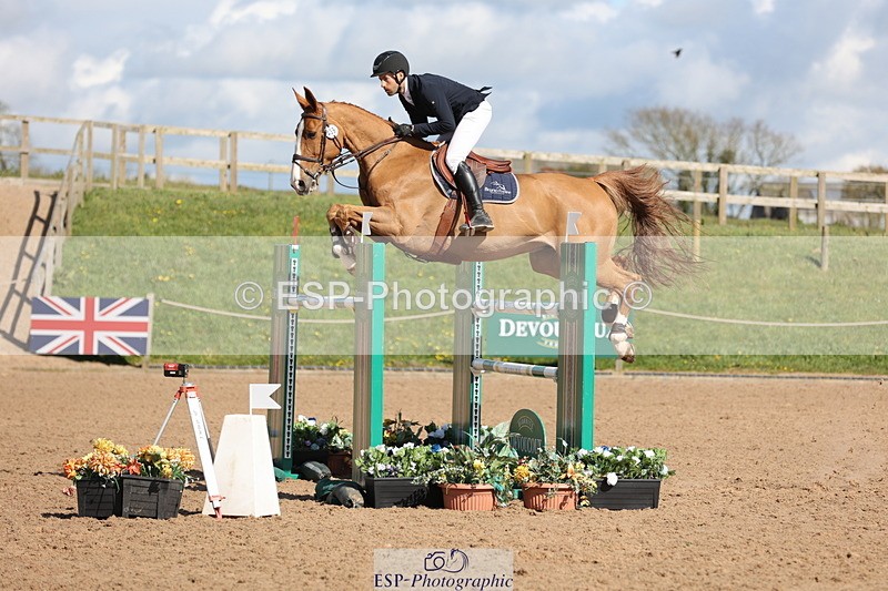 240419A-155923-09076 - Cls 10, 2 Star Big Tour 145cm  15.45 to 16.35 break