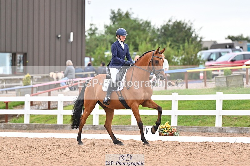 240817A-154607-10360 - 316-Hannah.Drinkwater-Sonnetti