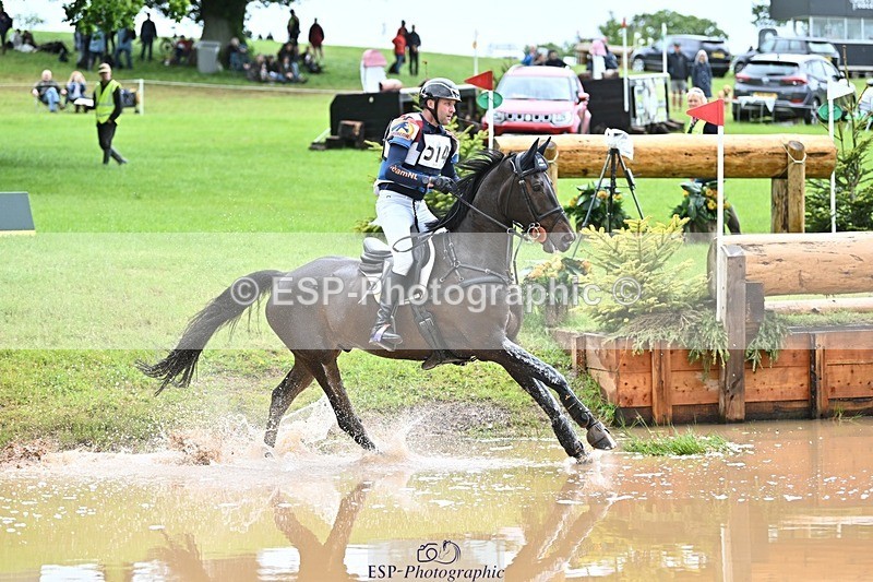 240526-145149-24223 - 514-CROSSBORDER_RADAR_LOVE-Raf_Kooremans