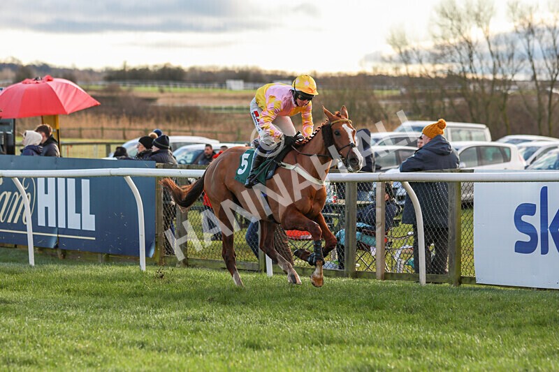 281224-Race 3-Pescatorius-1448 - Race 3