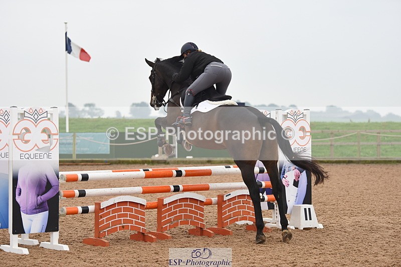 230916A-154640-05414 - Cls 18 Snr 95cm Derby