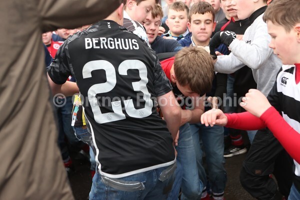 AA076669 - New Years Boys Ba'