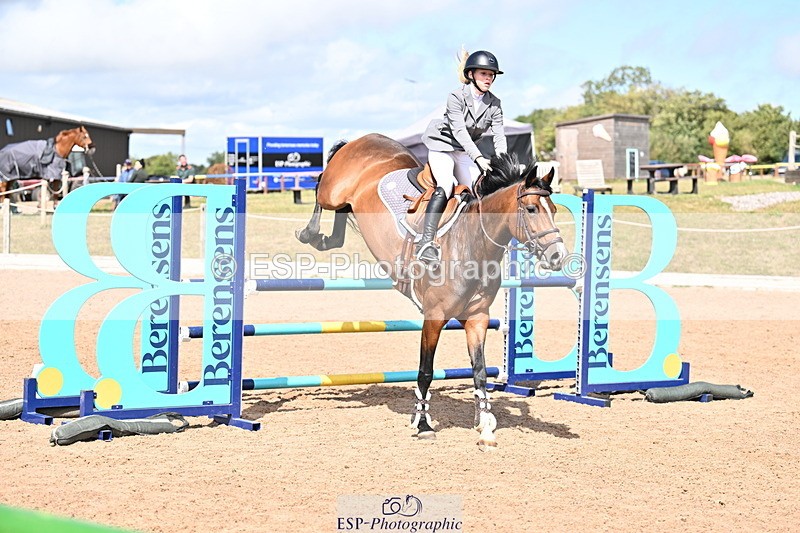 250827B-133456-00600 - Cls 4 Snr Newcomers 1.10m