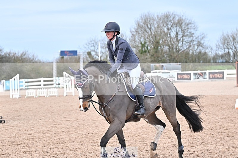 251126-134106-00612 - Cls 5 Foxhunter and 1.20m