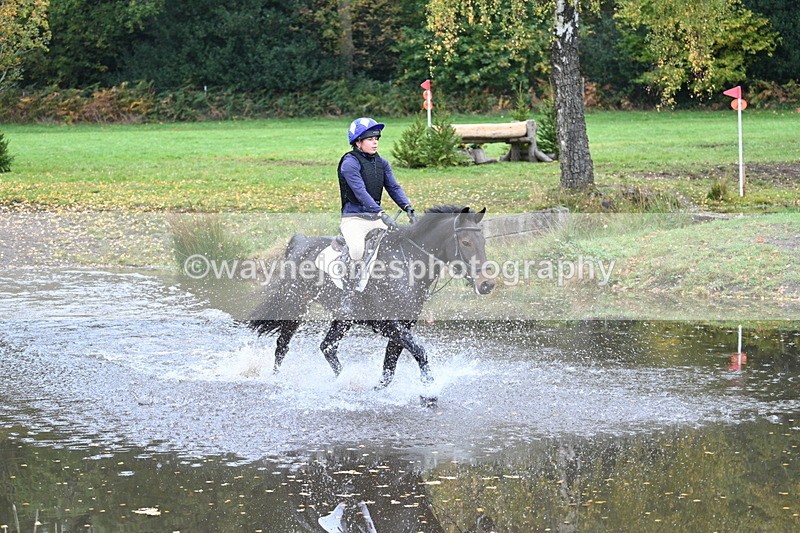 WJ7_3015 - Time 10:47 to 11:11 at the water