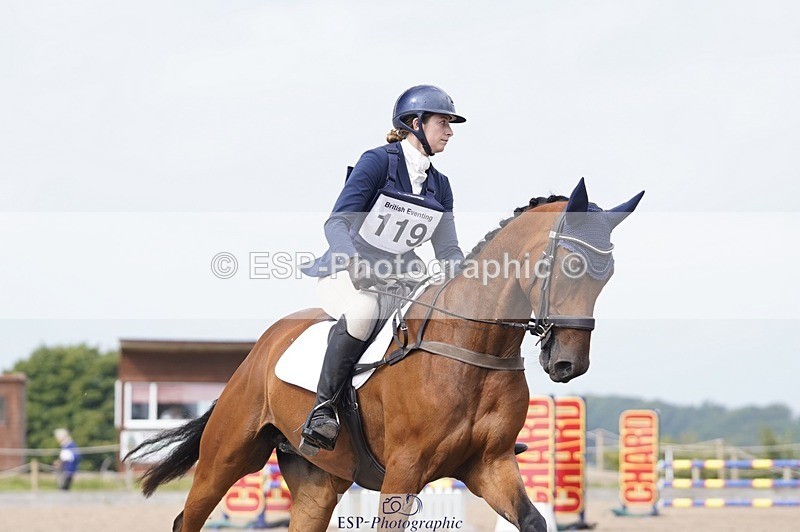 240831A-115408-01348 - 119-Torie.Sleep-CLEVER