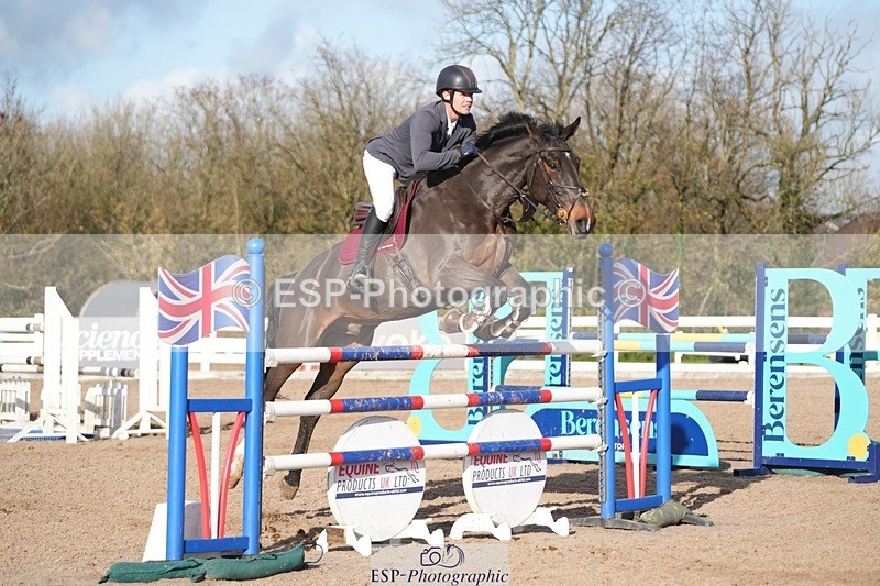 251108-131545-02682 - Cls 13 Foxhunter and 1.20m Open