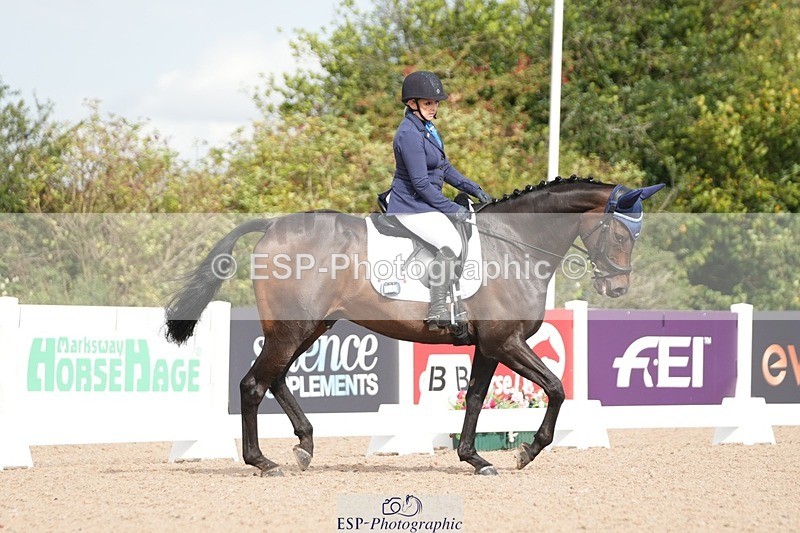 250906-103638-01293 - 033-Caroline.HeardNever.Wait