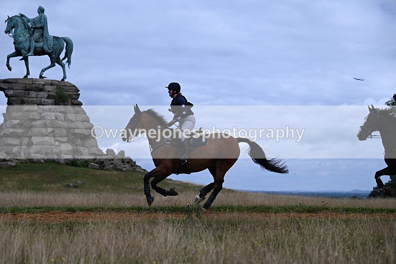 DSC_6387 - Time at Statue 12:17 to 12:44