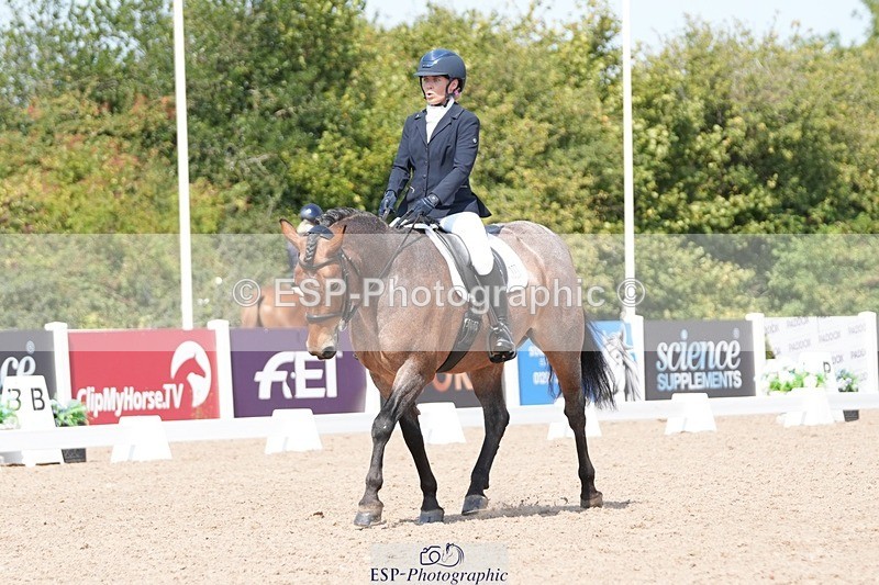 250817-125307-09486 - 177-Joanne.PengellyAshfield.Bob