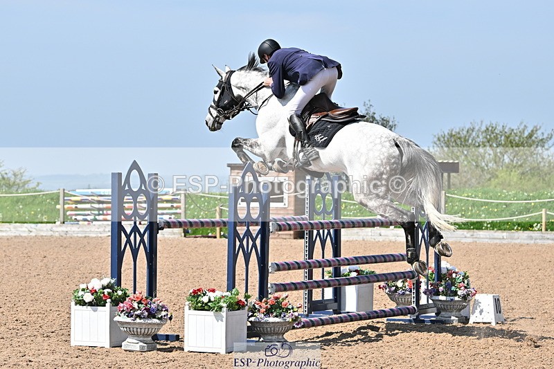 240509A-111425-01084 - Cls 9 Snr 1.20m Open