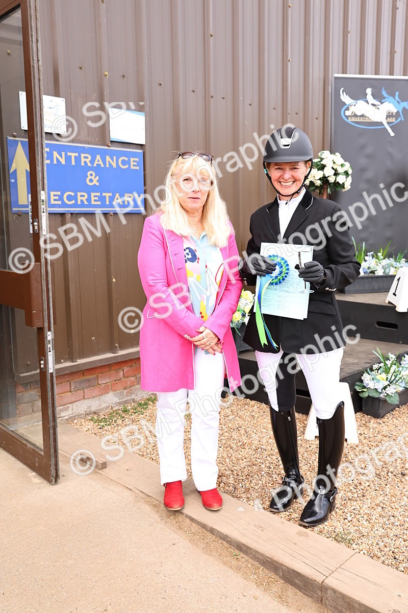 SBM_001866 - Presentations - cart