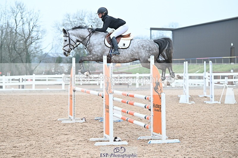 240113A-131005-02127 - Cls 12 Newcomers and 1.10m Open