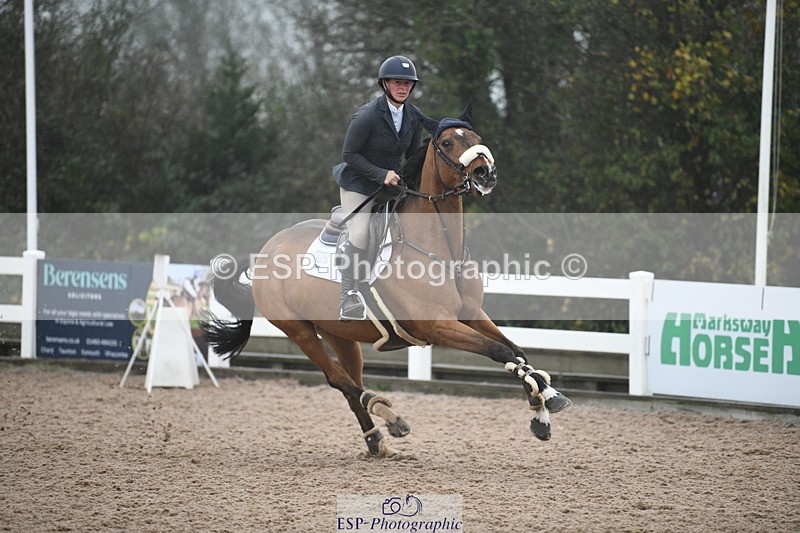 241103A-110825-07693 - SUN Cls 21 Snr Newcomers and 1.10m Open