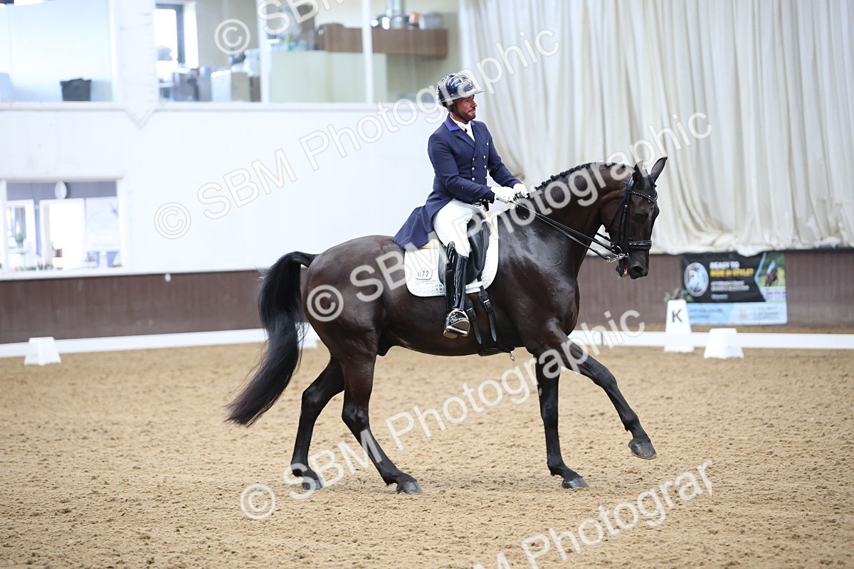 SBM_004332 - Class 9 - FEI Inter 1 Gold - 15.55-16.43