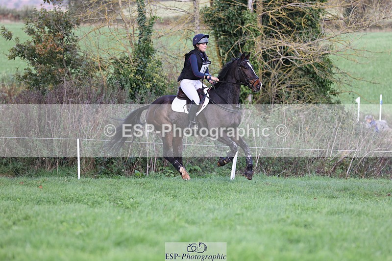 241025-125622-08177 - 130-Imogen.White-BE.TOUCHABLE