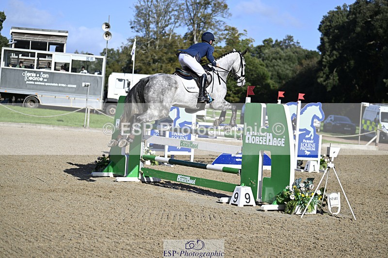 241026-115528-12673 - 001-Cameron.Beer-NEWPORTS.DEFINITELY.UNTOUCHABLE