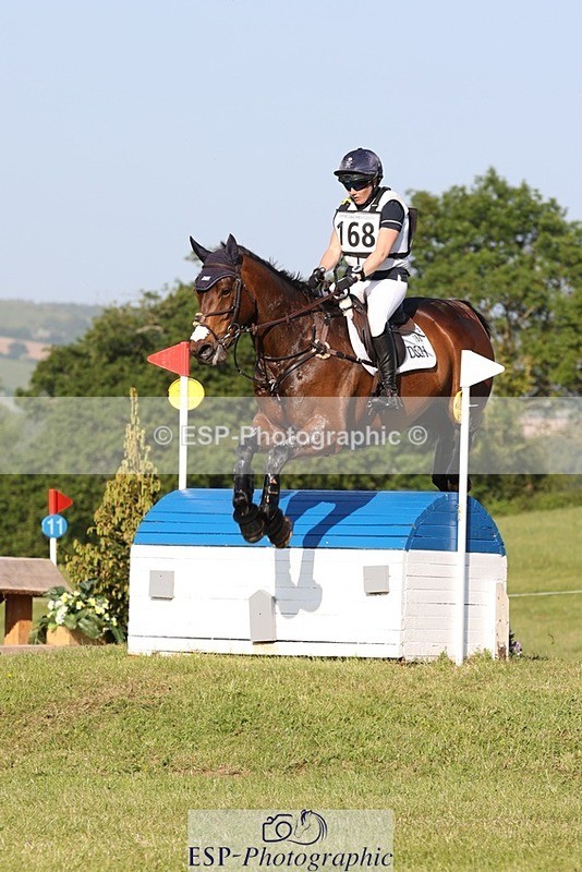 230527-180310-14558 - 168-PARKFIELD_ARTIE_BLOU-Laura_Collett-XC