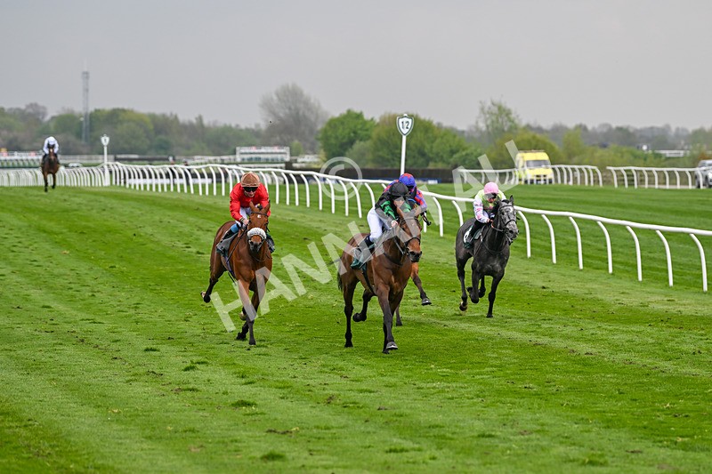 230425-Race 3-Tralee Girl-0225 - Race 3