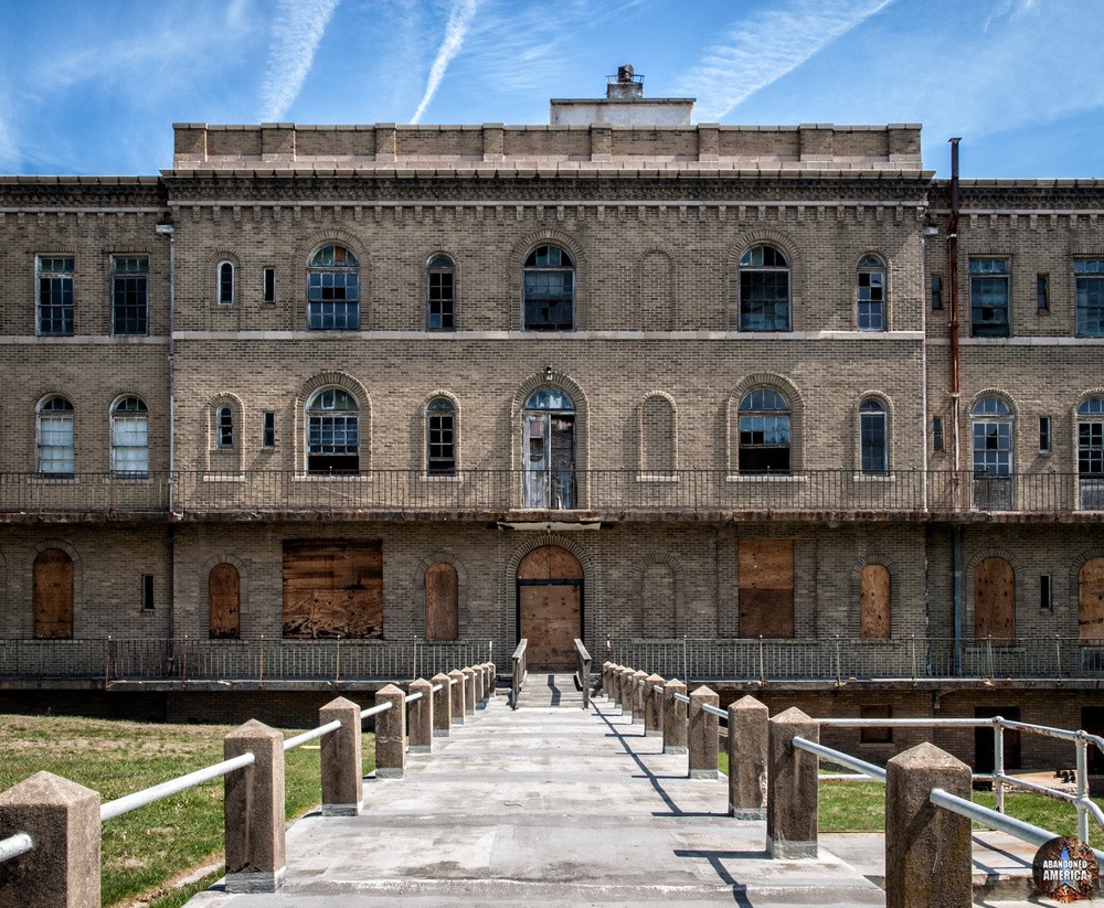 Sydenham/Montebello Hospital (Baltimore, MD) Entrance Walkway