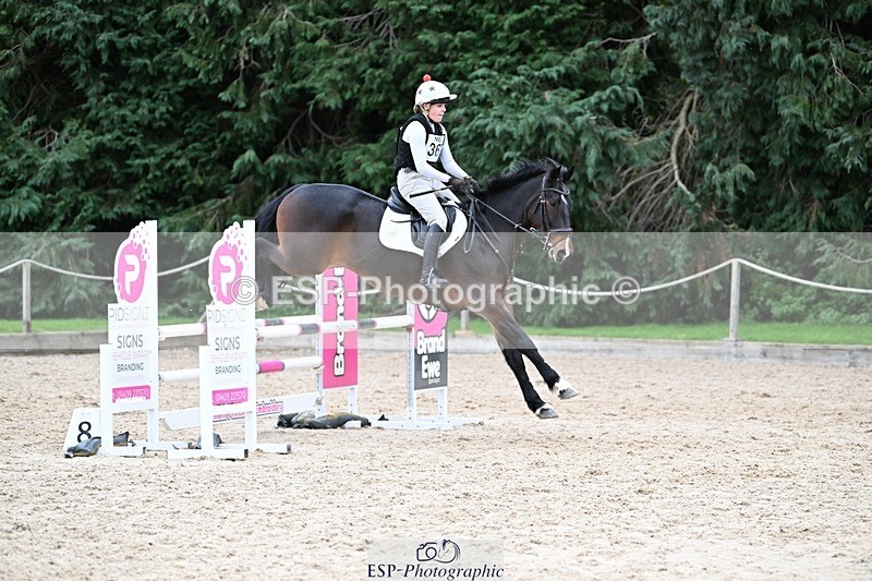 241117-143611-04649 - Cls 3 90-95cm 14.00 to 15.00