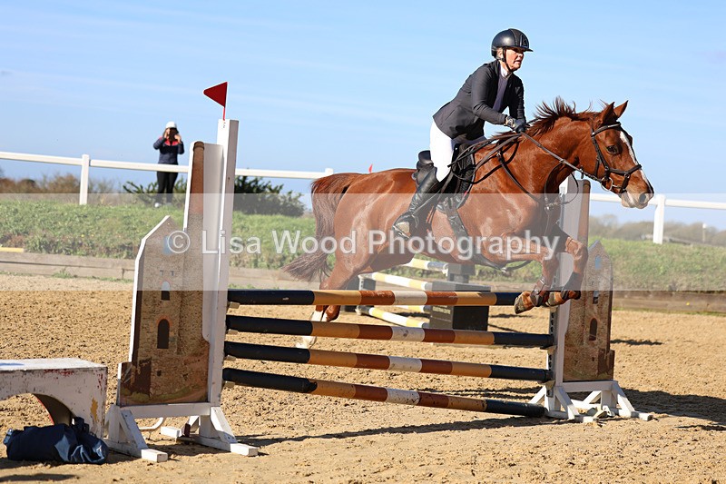 3E7A5430 - Class 4: Senior British Novice/90cm open