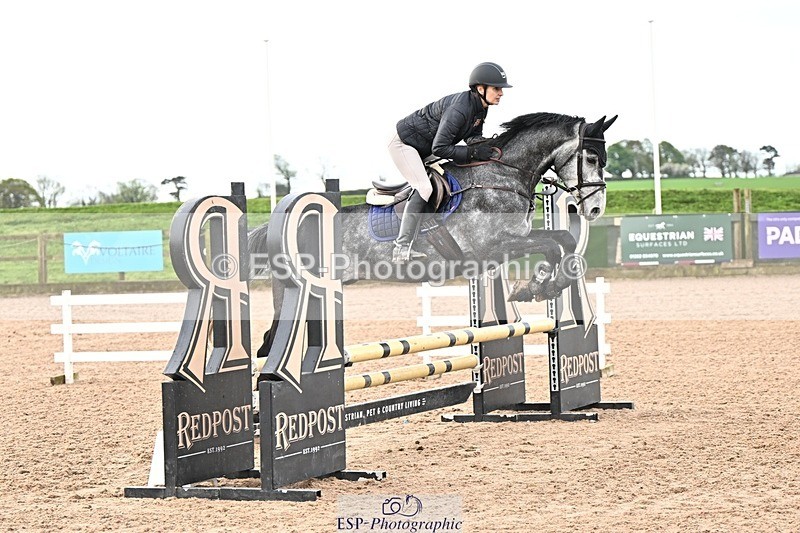 250416-090826-00030 - Cls 1 British Novice and 90cm