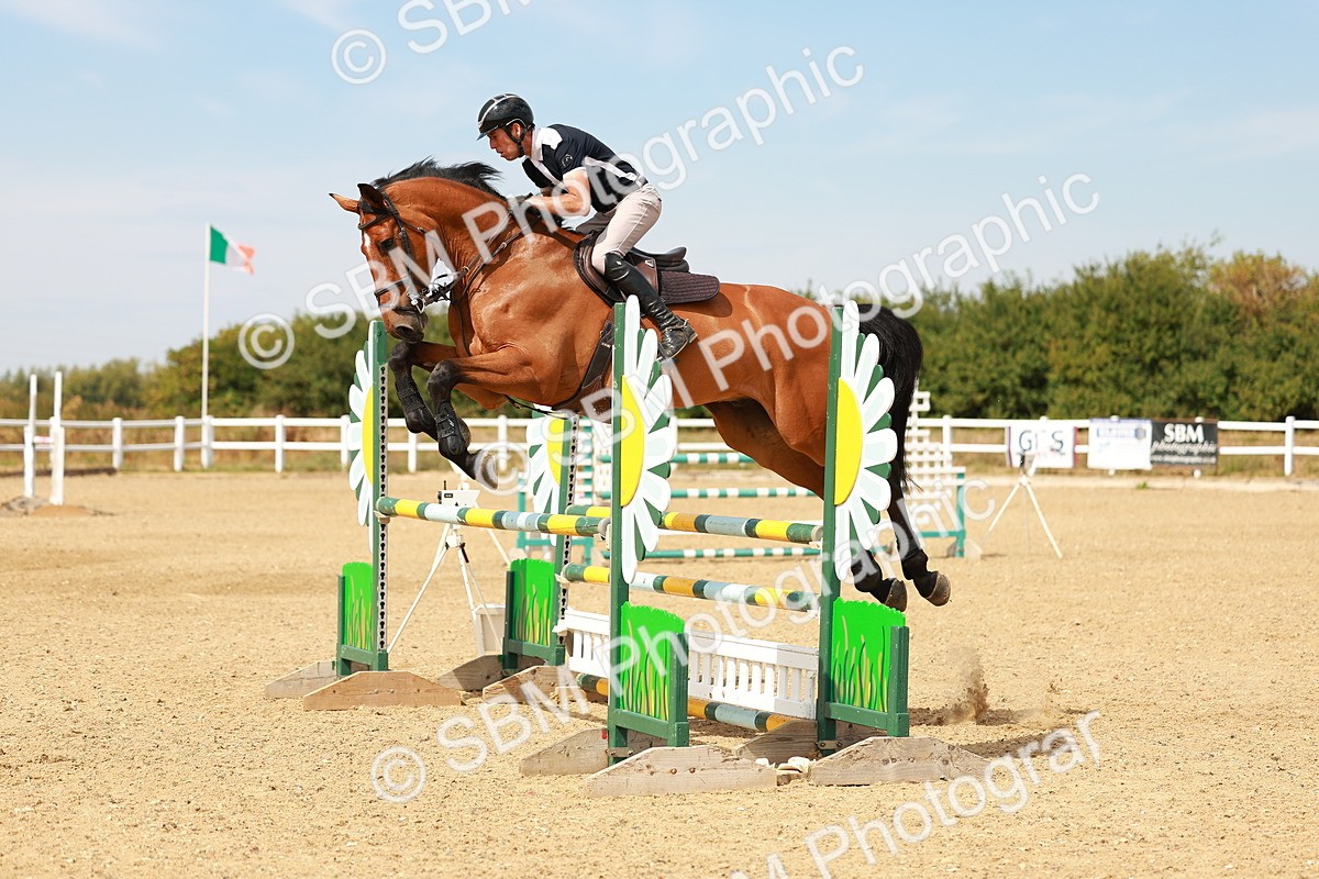 SBM_003813 - Class 14 - Senior Newcomers 1.10m