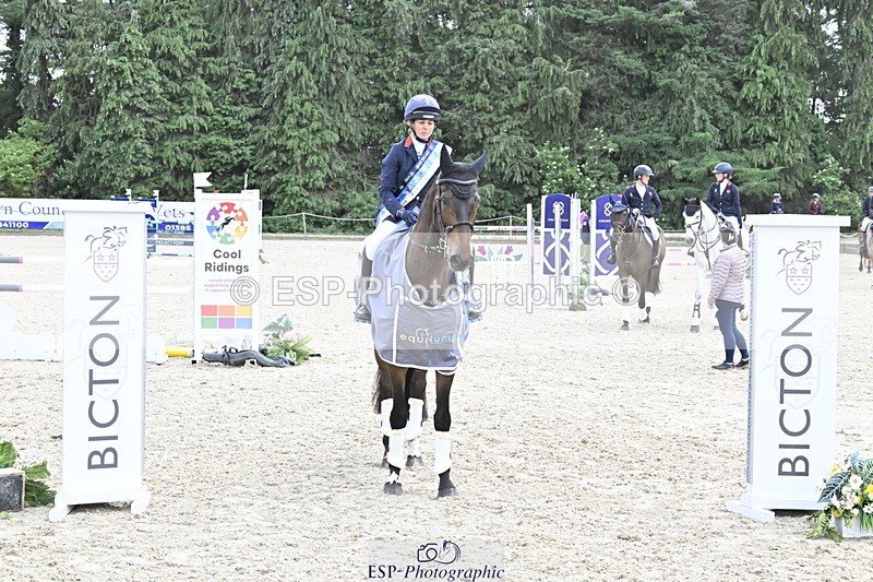 250525A-161025-18498 - Presentations Section C CCI 2 Star Long