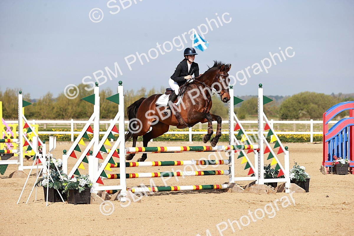  - Class 21 - Senior British Novice - 90cm