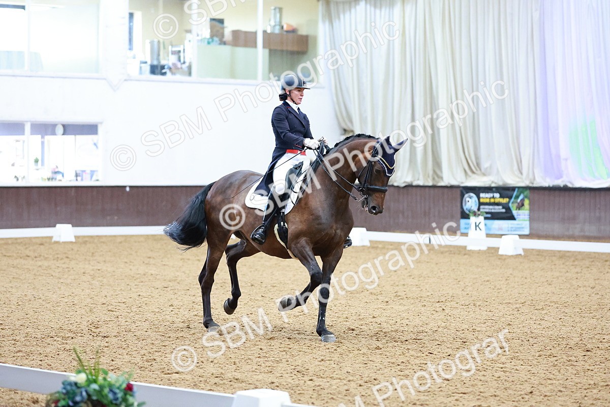 SBM_007946 - Class 9 - FEI INT II - 16.54.17.57