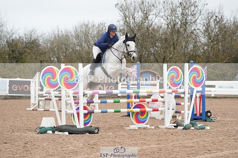 251109-103933-03428 - Cls 19 Snr 1.05m Open