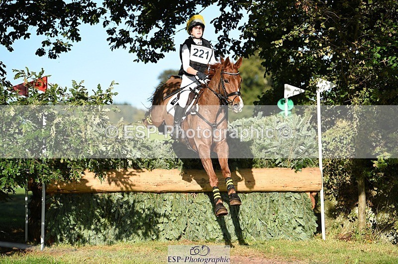 231022-102708-25469 - 221-RUBIN.MOON.SB-Gemma.Watts-XC