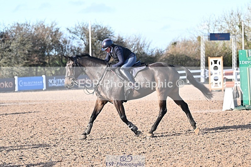 251203-125340-00571 - Cls 4 Newcomers and 1.10m Open