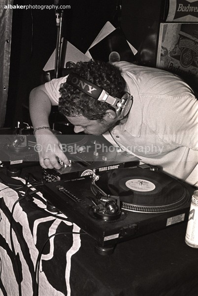 2 martin-brew - Friends-&-Family @ the-roadhouse 04.09.02