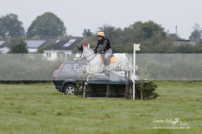 WWHT 171021 0602 - Novice Restricted (0.80m)  17/10/21